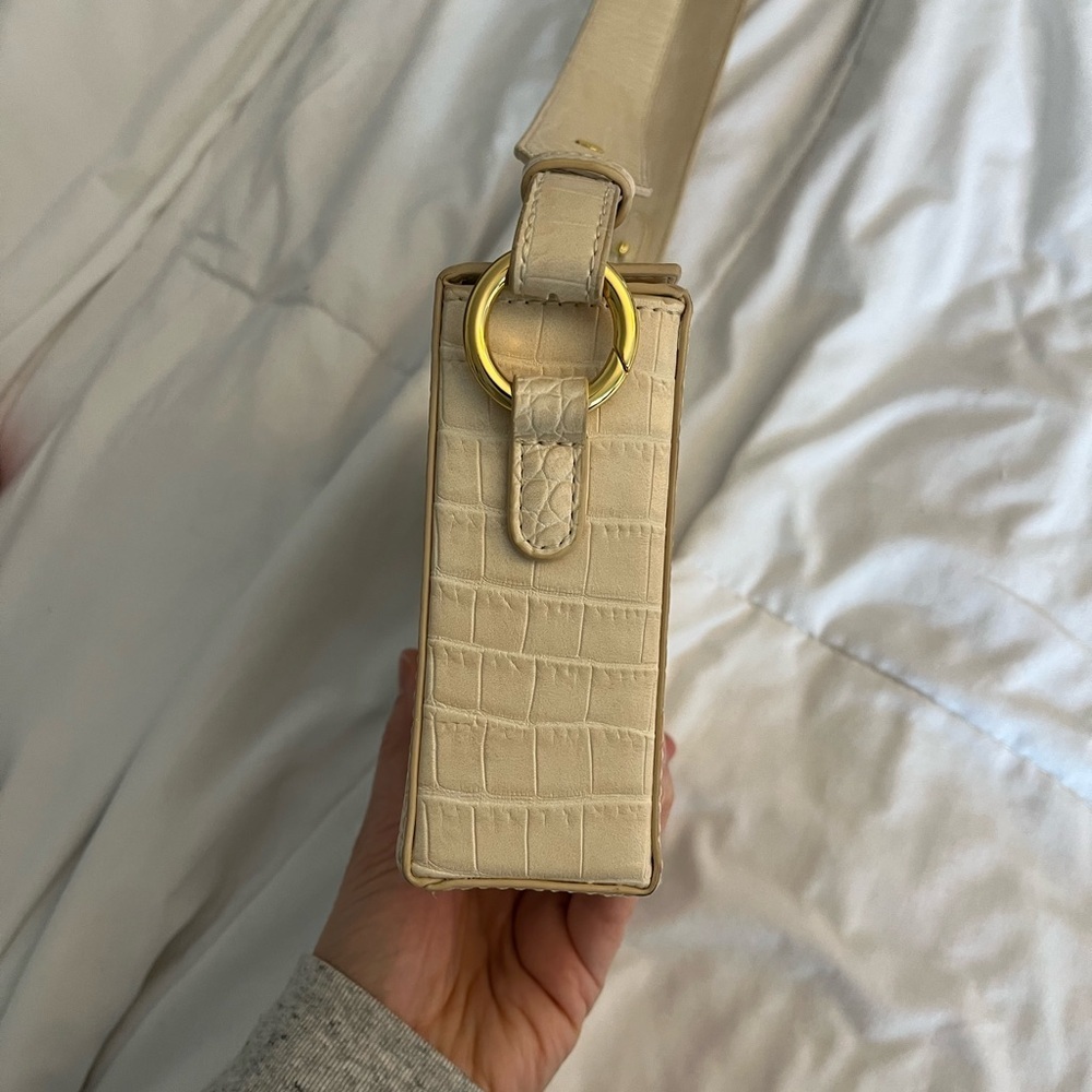 JW PEl Ivory Croc Grace
Box Bag NWOT Contemporary, Elegant, Simplicity, Chic - Picture 9 of 17